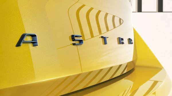 Opel Astra - prve fotografije