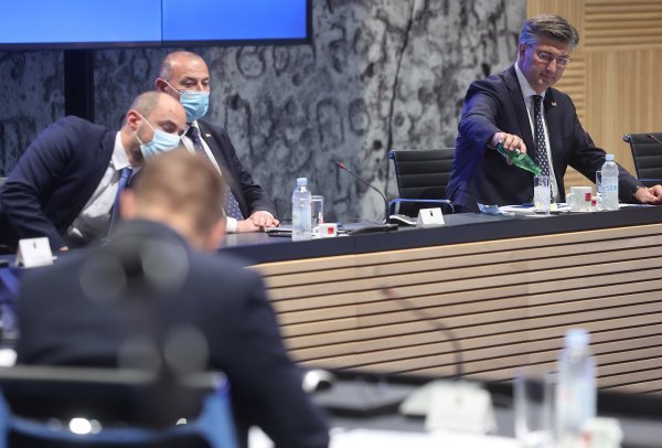 Andrej Plenković u NSK održao sastanak sa županima i gradonačelnikom Tomaševićem