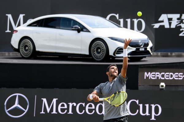 Marin Čilić je osim pobjede na turniru u Stuttgartu osvojio novi EQS, a u finalu je pobijedio Felixa Auger-Aliassimea iz Kanade