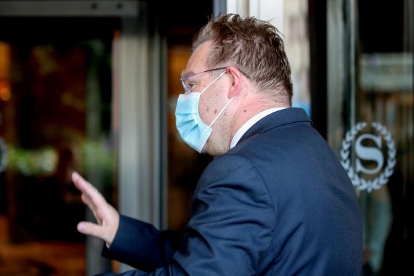 Članovi HDZ-a dolaze na sjednicu Središnjeg odbora stranke