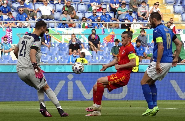Italija - Wales
