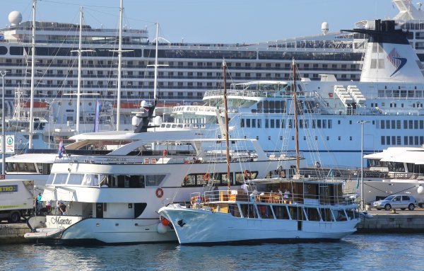 Gužva u splitskoj luci