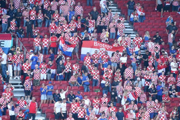 Hrvatski navijači na tribinama