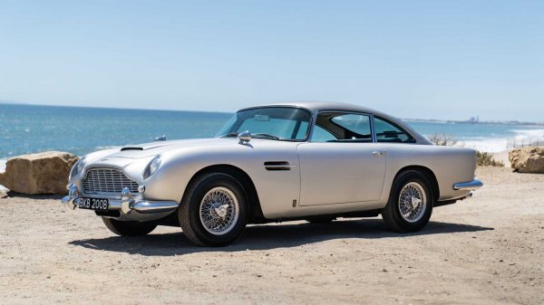 Aston Martin DB5 iz 1964.