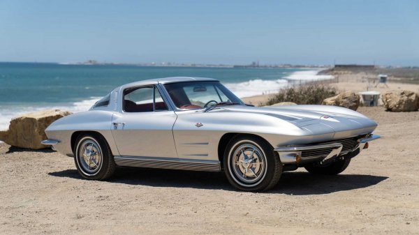 Chevrolet Corvette Split-Window Coupe iz 1963.