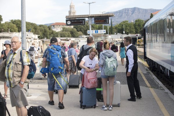 U Split stigao prvi sezonski vlak iz Budimpešte