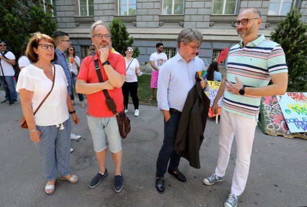 Predsjednik zagrebačke Gradske skupštine Joško Klisović sa suradnicima