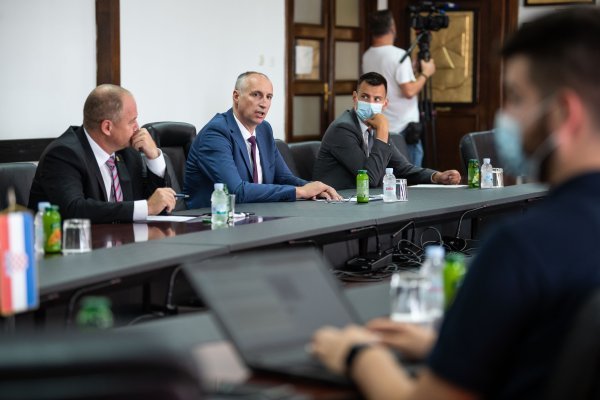 Brifing splitskoga gradonačelnika Ivice Puljka