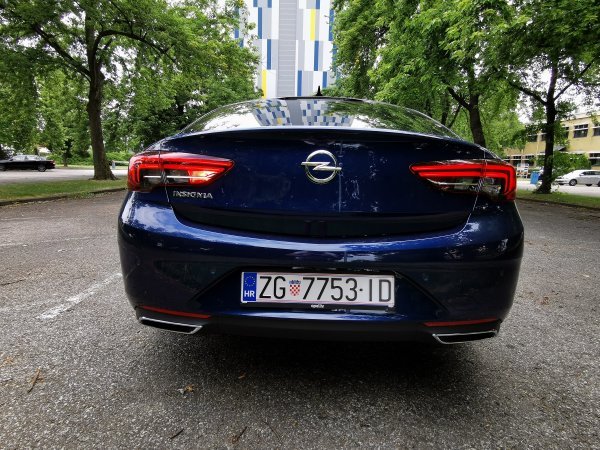 Opel Insignia Grand Sport Ultimate 2.0D AT8 174 KS