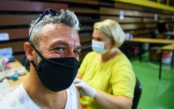 Cijepljenje za ugostiteljske djelatnike i privatne iznajmljivače u Splitu