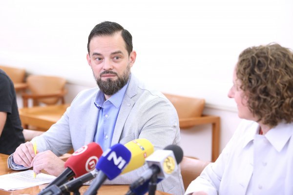 Krešimir Partl, državni tajnik: Stožer je jučer donio odluku da se dio koji se tiče kulturno-umjetničkih izvedbi i programa više ne može mijenjati odlukama županijskih ili lokalnih stožera