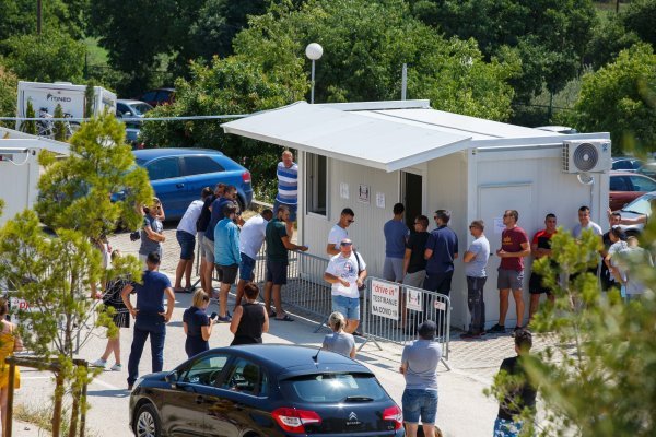 Testiranje navijača uoči utakmice Hajduk - Tobol