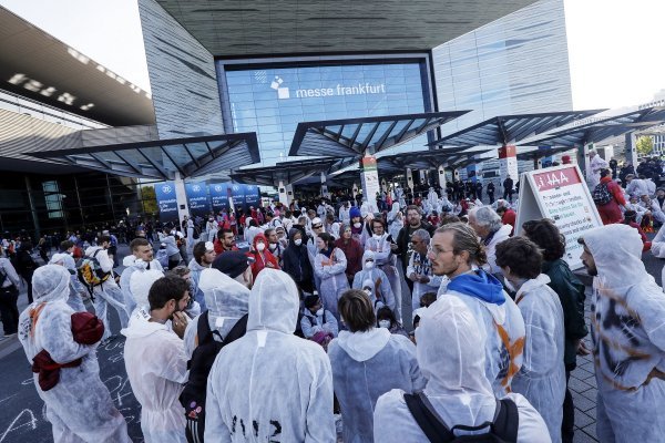 Prosvjedi ekoloških aktivista na IAA Frankfurt 2019