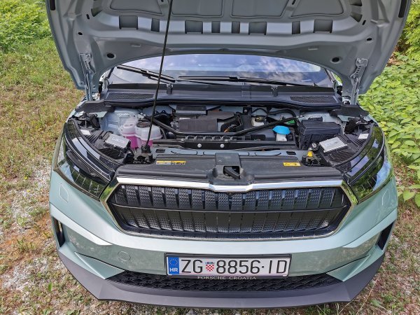 Škoda Enyaq iV 80 - pod poklopcom motora nećete naći pogonski motor jer je on smješten na stražnjoj osovini
