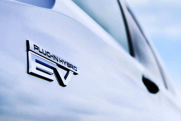 Mitsubishi najavio novi Outlander PHEV