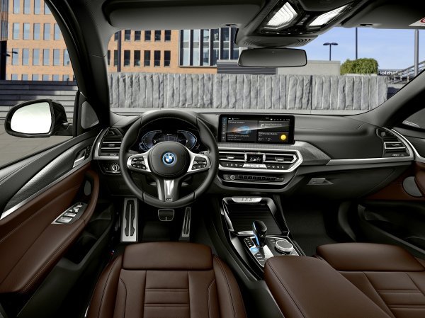 BMW iX3 - detaljno ažuriranje