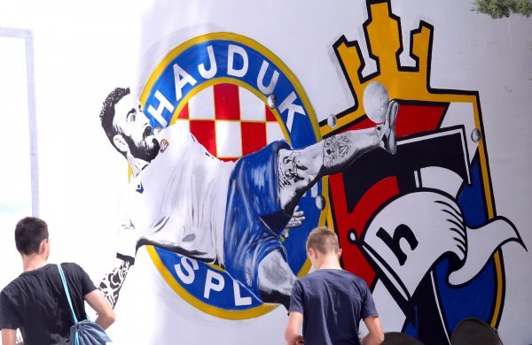 Mural u Splitu posvećen Hajdukovom igraču Marku Livaji