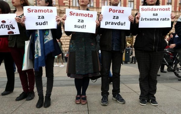 Na Trgu bana Jelačića organiziran prosvjed kao reakcija na oslobađanje Šešelja (1)