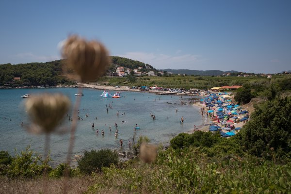 Plaža Pržina u Lumbardi na Korčuli