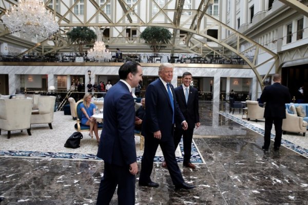 Trump International Hotel u Washingtonu smješten je u staroj zgradi pošte, koja je pak u vlasništvu državne agencije čijeg čelnika će imenovati Trump Mike Segar/Reuters
