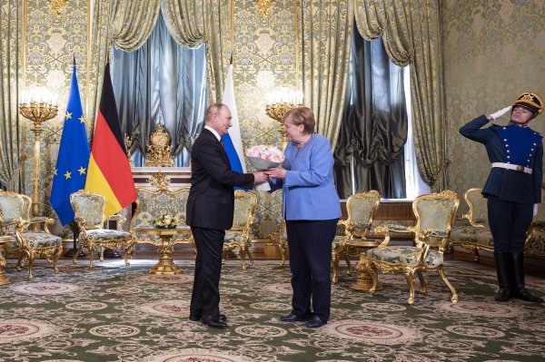 Susret Angele Merkel i Vladimira Putina
