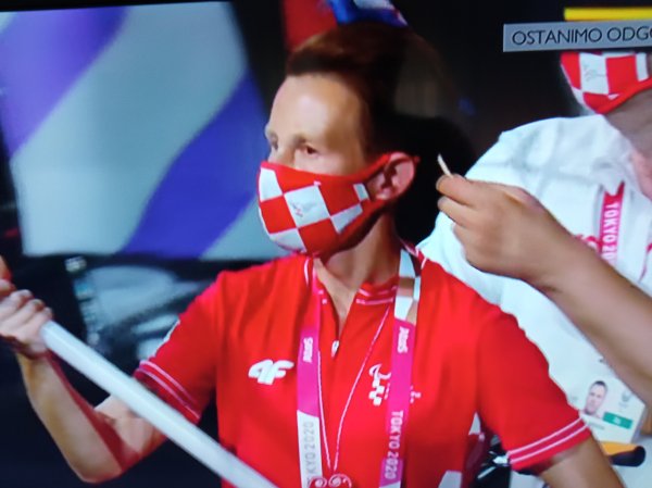 [FOTO] Svečano otvaranje Paraolimpijskih igara u Tokiju; hrvatsku zastavu nosila je naša trofejna paraolimpijka Mikela Ristoski