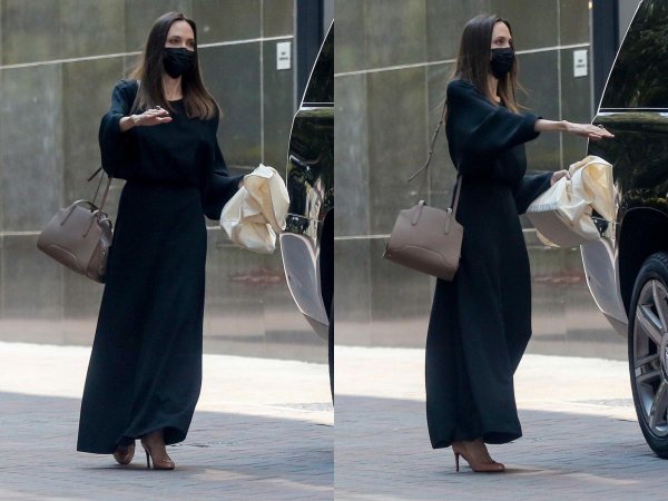 Nakon otvaranja profila na Instagramu: Angelina Jolie plijenila elegancijom u haljini omiljenog kroja