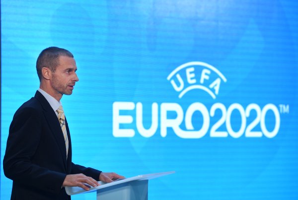 Predsjednik UEFA-e nagradio ljude koji su spasili život Christianu Eriksenu: 'To što su napravili je bilo ključno u njegovom preživljavanju'