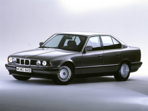 BMW 540i (E34)