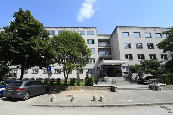 Srednjoškolski đački dom u Zadru na Lipotici