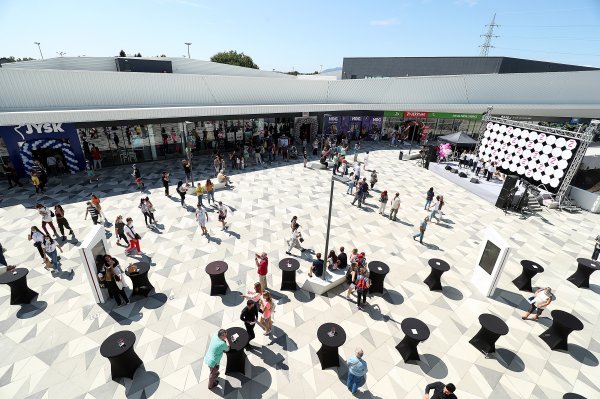 Otvorenje novog trgovačkog centra 'Z'