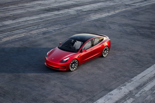 Tesla model 3 je u 2021. dosad najprodavaniji BEV model s 6874 novih registracija