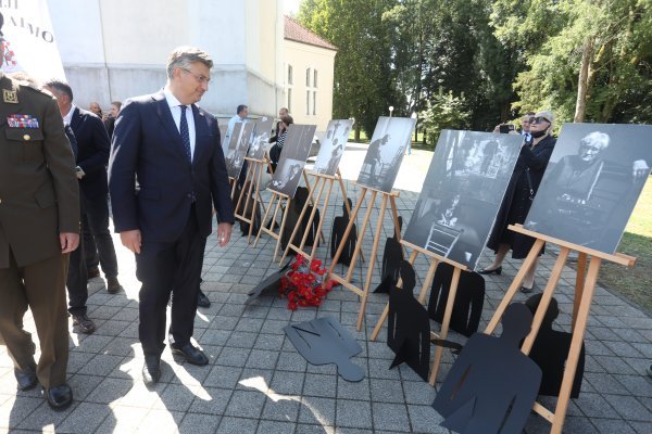 Andrej Plenković u pratnji ministara na svečanom obilježavanju Međunarodnog dana nestalih osoba i Dana sjećanja na nestale osobe u Domovinskom ratu