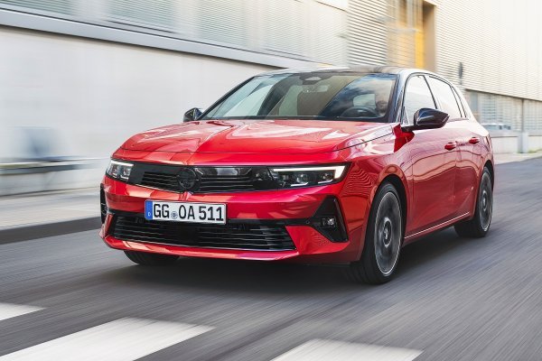 Opel Astra s klasičnim motorima - šesta generacija