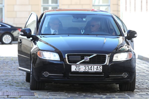 Guverner HNB-a Boris Vujčić dolazi u Banske dvore na sastanak s premijerom