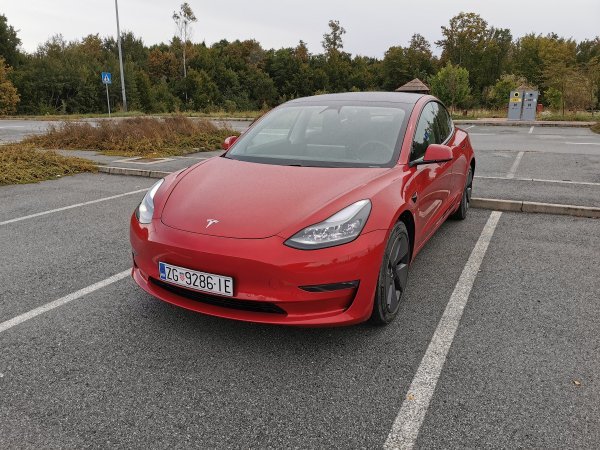 Tesla Model 3 Long Range AWD