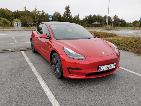 Tesla Model 3 Long Range AWD