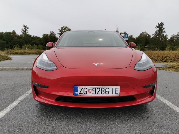 Tesla Model 3 Long Range AWD