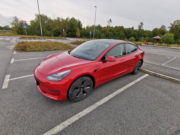 Tesla Model 3 Long Range AWD