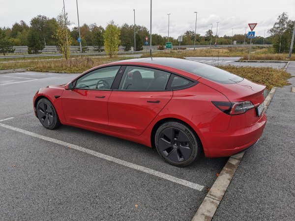 Tesla Model 3 Long Range AWD