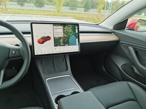 Tesla Model 3 Long Range AWD