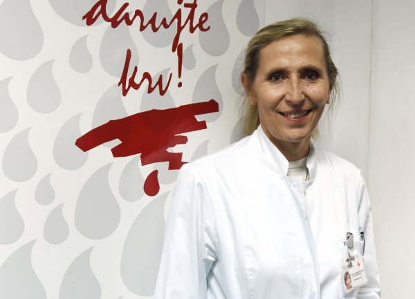 Irena Jukić, ravnateljica Hrvatskog zavoda za transfuzijsku medicinu u Zagrebu: Prikupljeno je više od 700 doza konvalescentne plazme, a transfundirano je 130 bolesnika, s tim da su neki od njih primili više doza