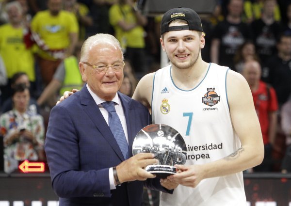 Legendarni košarkaški trener Dušan Duda Ivković i Luka Dončić