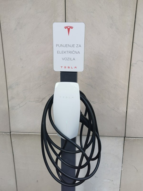 Tesla otvara svoj prvi salon u Hrvatskoj