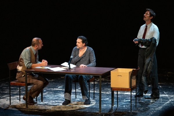 Premijera predstave 'Čovjek Jastuk'