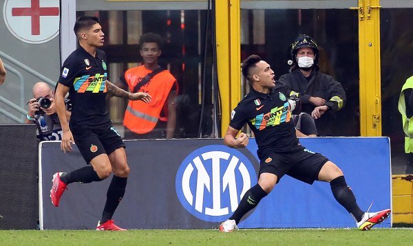 Inter Milano - Bologna 6:1 (Serie A, 4. kolo)
