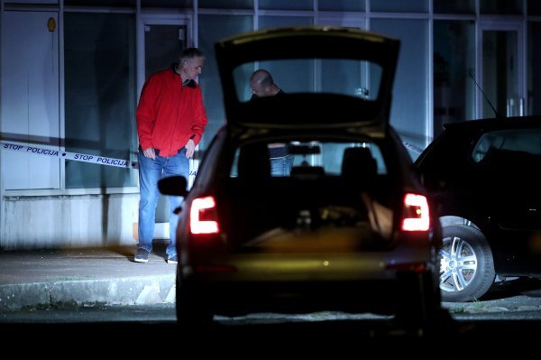 Policijski očevid na mjestu pucnjave u Sesvetama