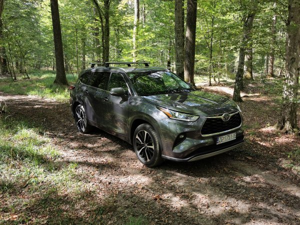 Toyota Highlander Hybrid AWD