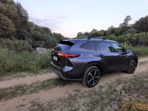 Toyota Highlander Hybrid AWD