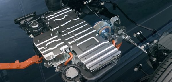 Toyota Highlander Hybrid AWD - stražnji elektormotor i baterija